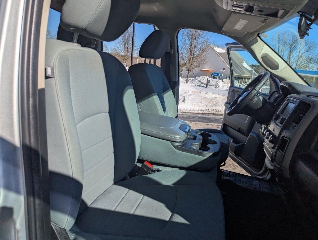 RAM 1500 Tradesman Quad Cab 4WD 2017