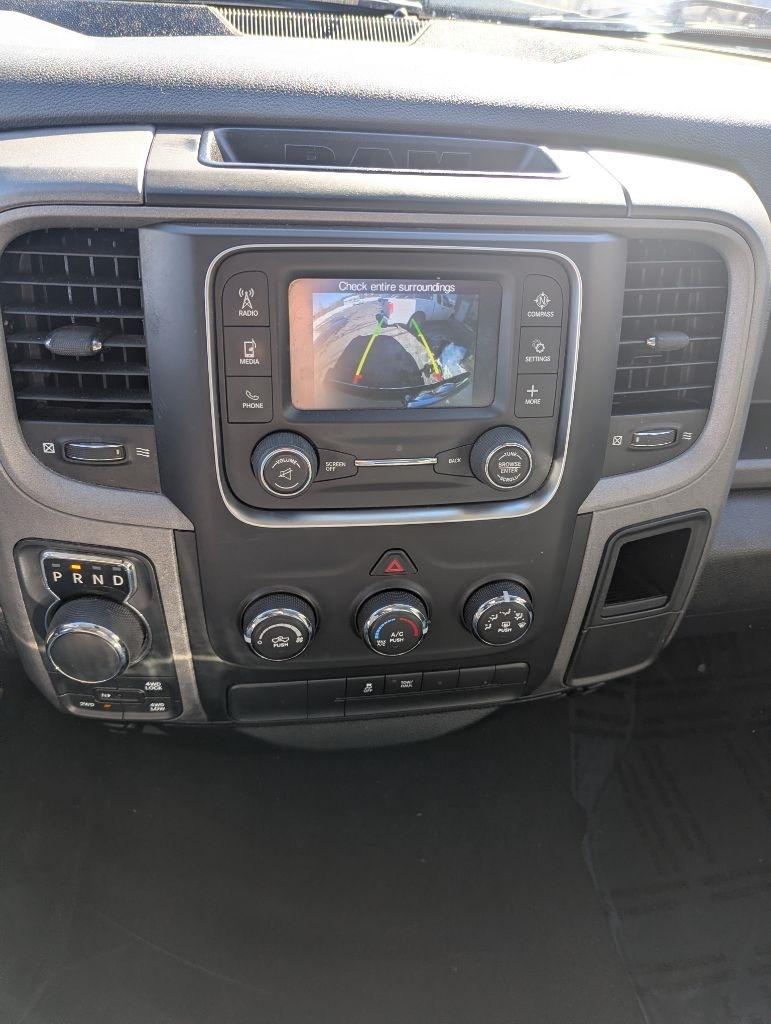 RAM 1500 Tradesman Quad Cab 4WD 2017