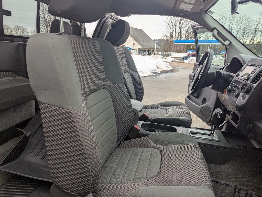 Nissan Frontier S Crew Cab 5AT 4WD 2015