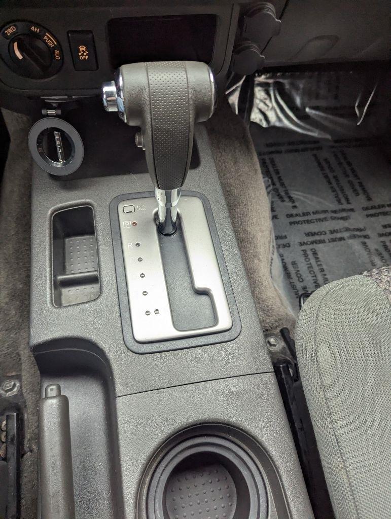 Nissan Frontier S Crew Cab 5AT 4WD 2015