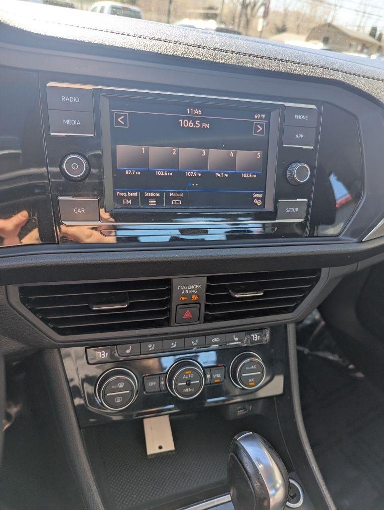 Volkswagen Jetta 1.4T S 8A 2019