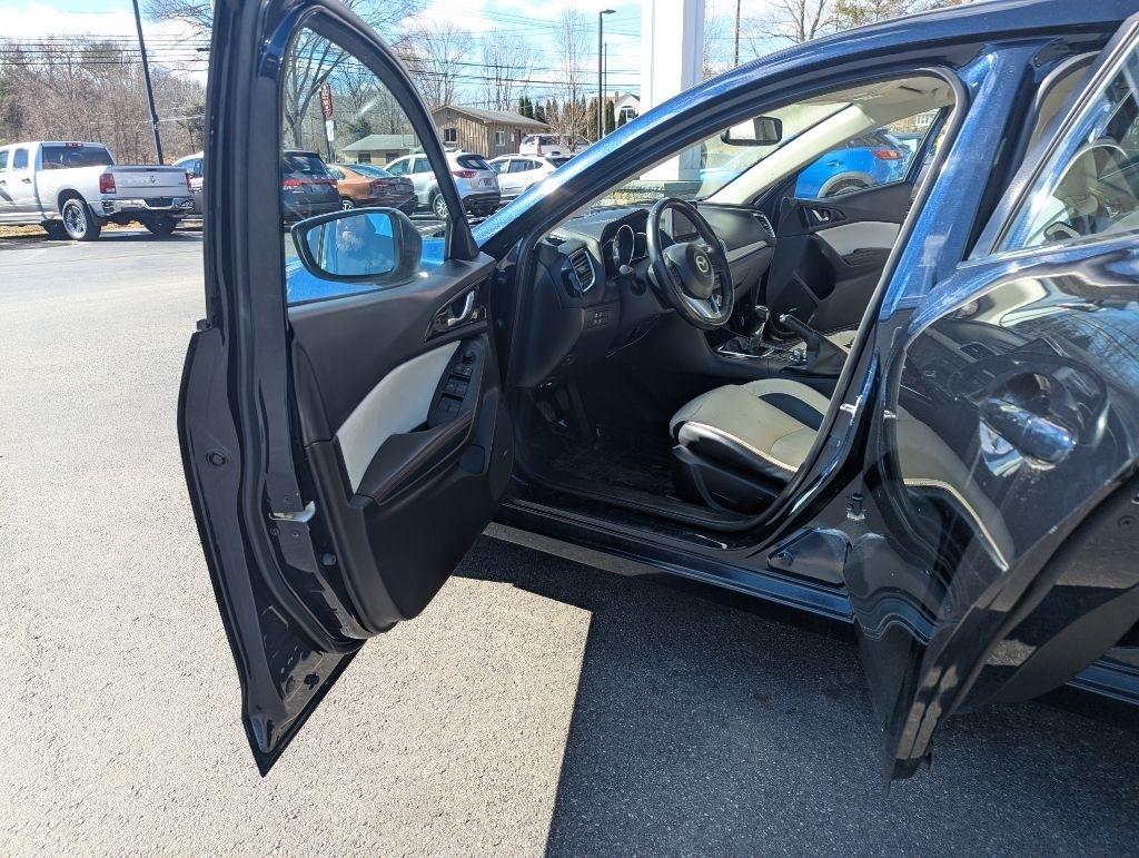 Mazda MAZDA3 s Grand Touring MT 4-Door 2015