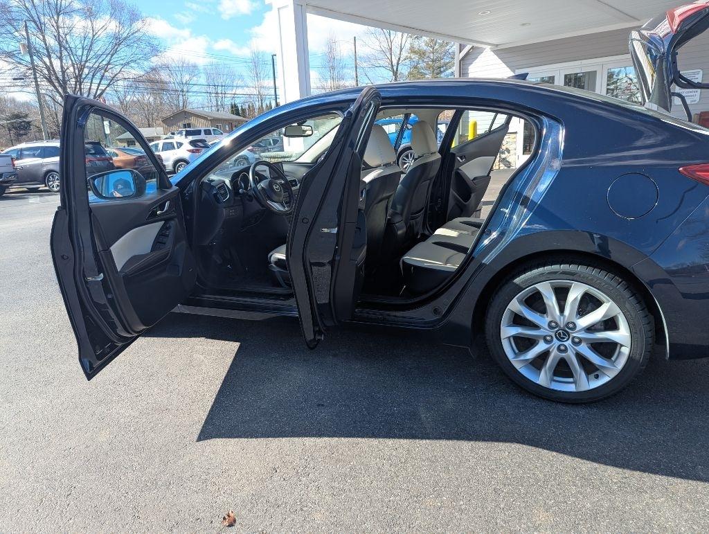 Mazda MAZDA3 s Grand Touring MT 4-Door 2015