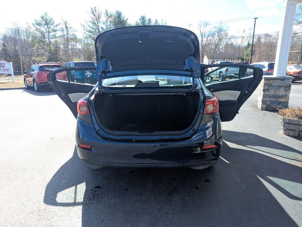 Mazda MAZDA3 s Grand Touring MT 4-Door 2015