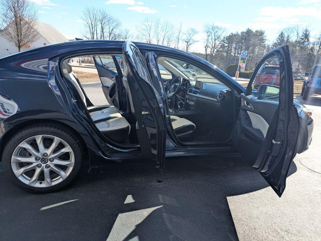 Mazda MAZDA3 s Grand Touring MT 4-Door 2015