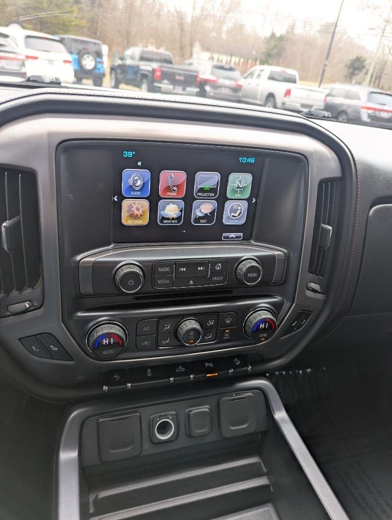 GMC Sierra 1500 SLT Crew Cab Long Box 4WD 2017