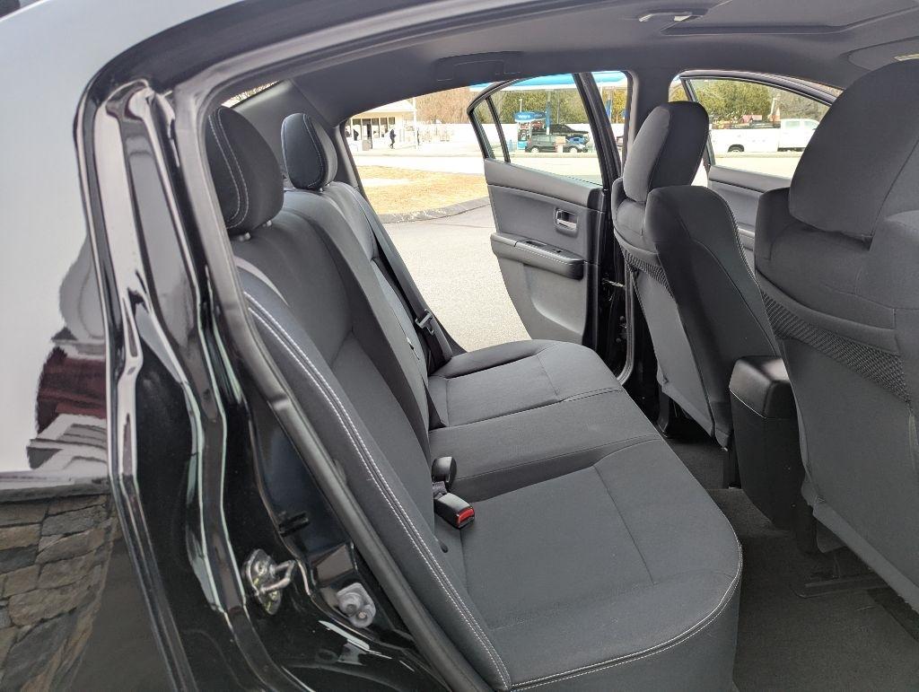 Nissan Sentra SE-R Spec V 2012