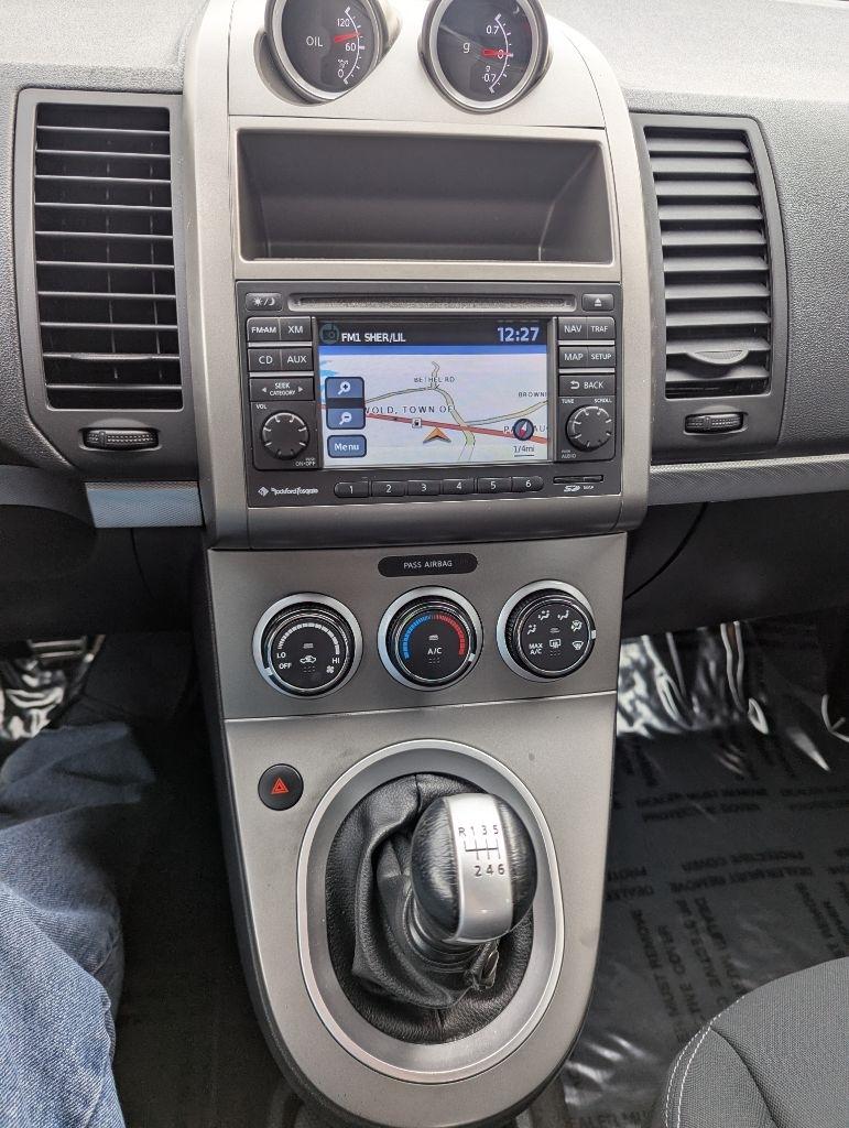 Nissan Sentra SE-R Spec V 2012