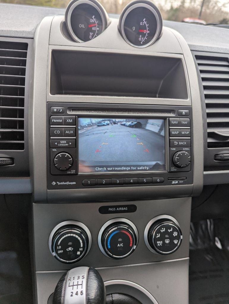 Nissan Sentra SE-R Spec V 2012