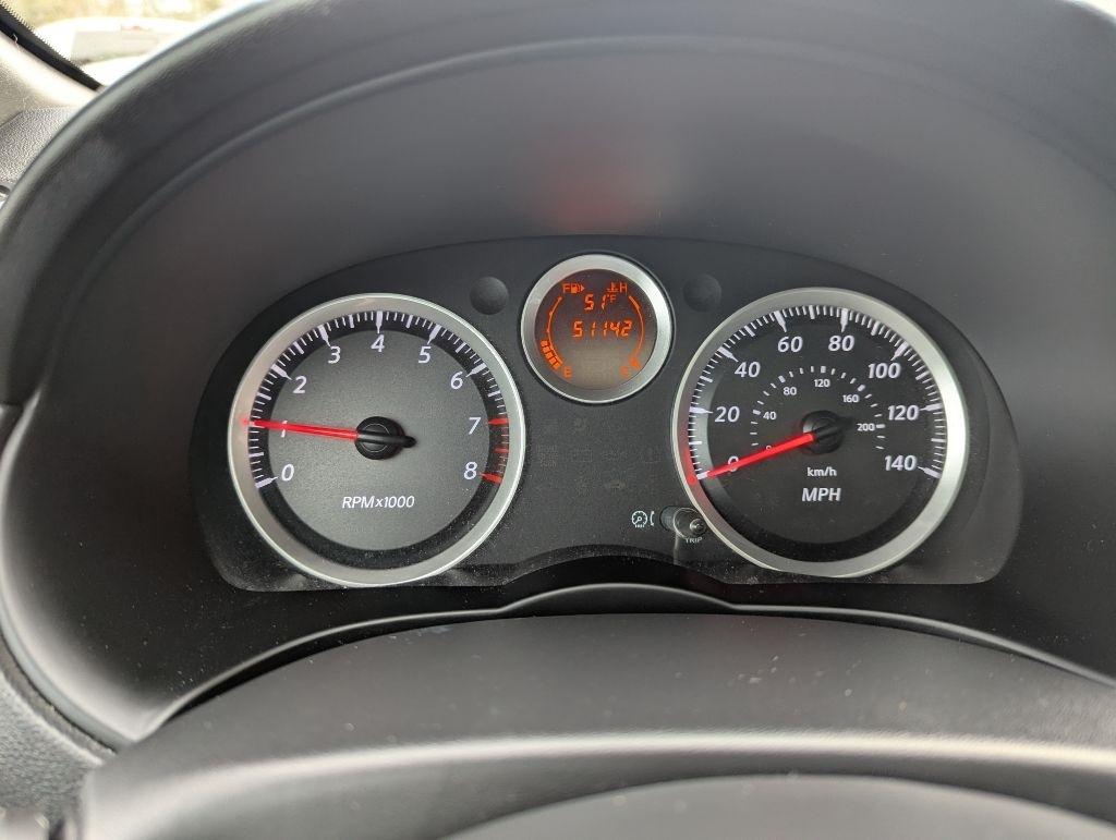 Nissan Sentra SE-R Spec V 2012