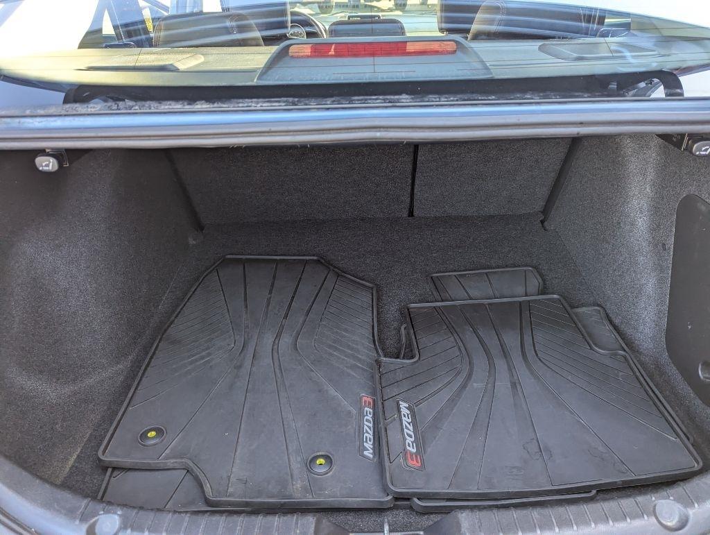 Mazda MAZDA3 I Grand Touring AT 4-Door 2014