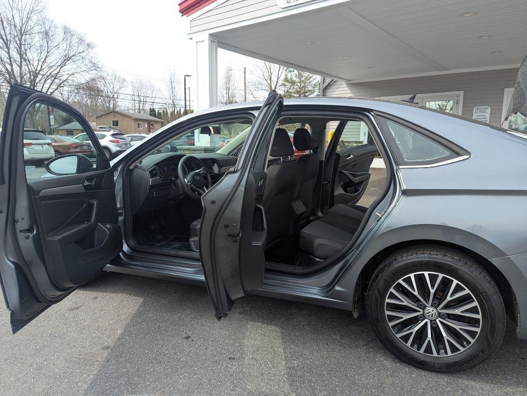 Volkswagen Jetta 1.4T S 8A 2021