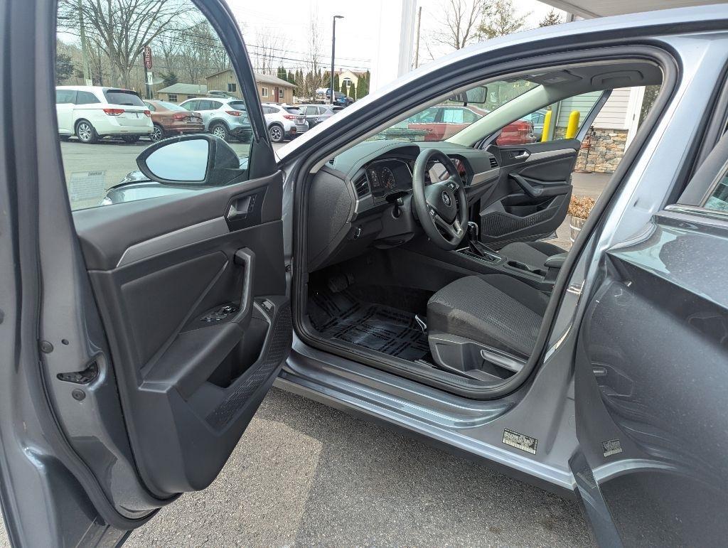 Volkswagen Jetta 1.4T S 8A 2021