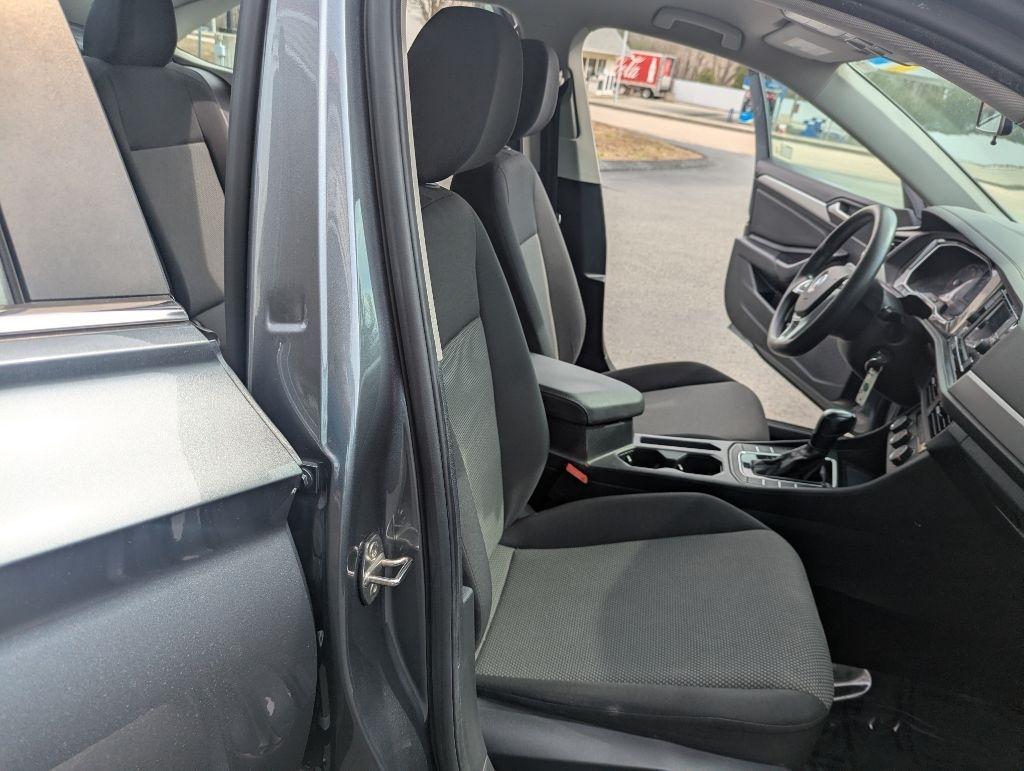 Volkswagen Jetta 1.4T S 8A 2021