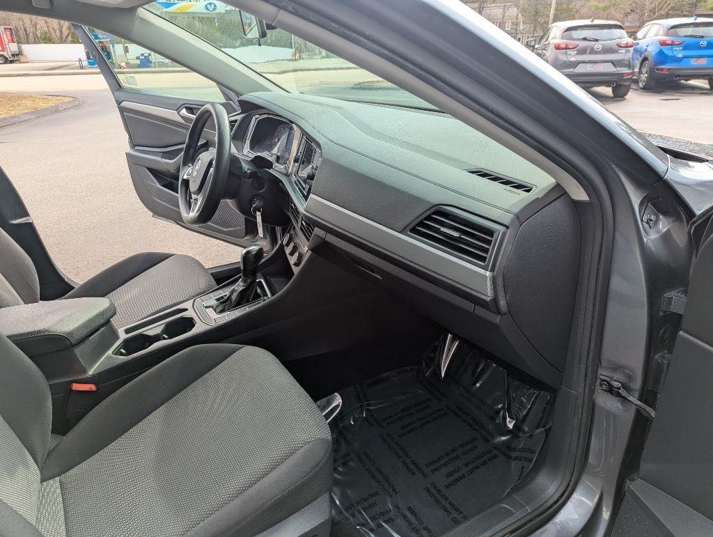 Volkswagen Jetta 1.4T S 8A 2021