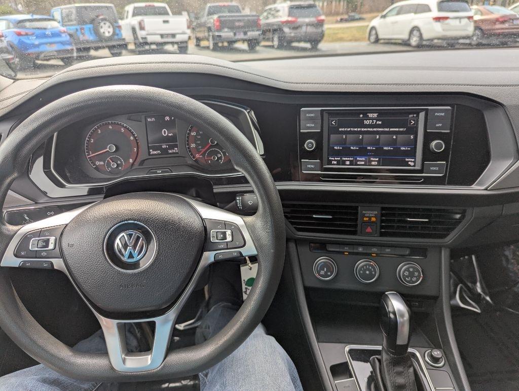 Volkswagen Jetta 1.4T S 8A 2021
