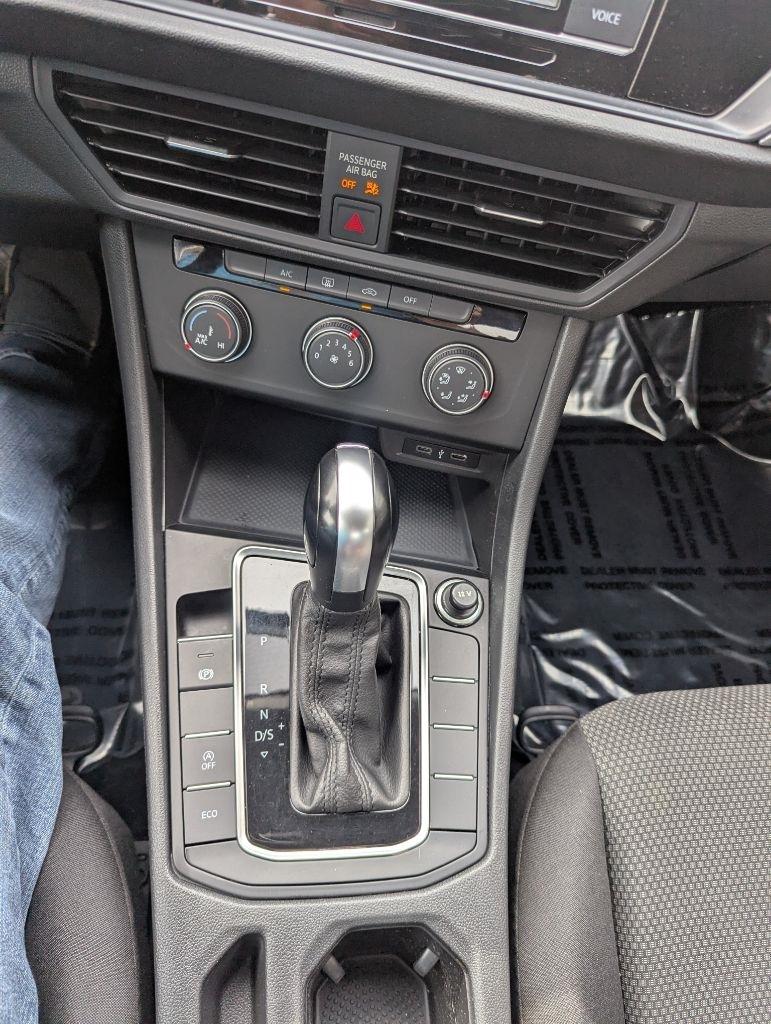 Volkswagen Jetta 1.4T S 8A 2021