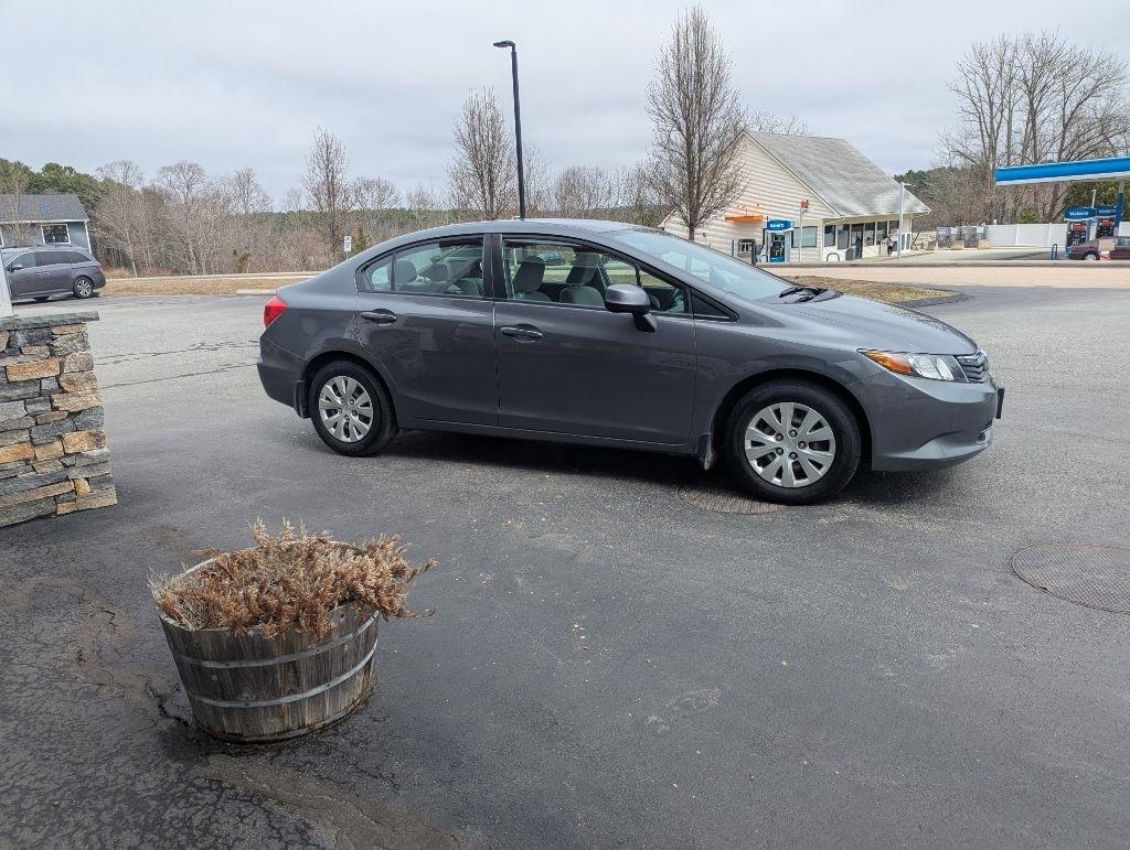 Honda Civic LX Sedan 5-Speed AT 2012