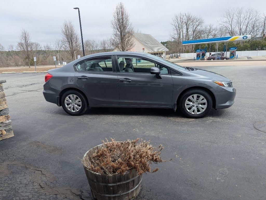 Honda Civic LX Sedan 5-Speed AT 2012