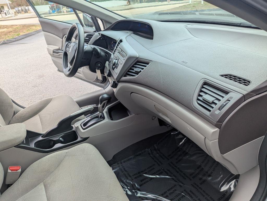 Honda Civic LX Sedan 5-Speed AT 2012