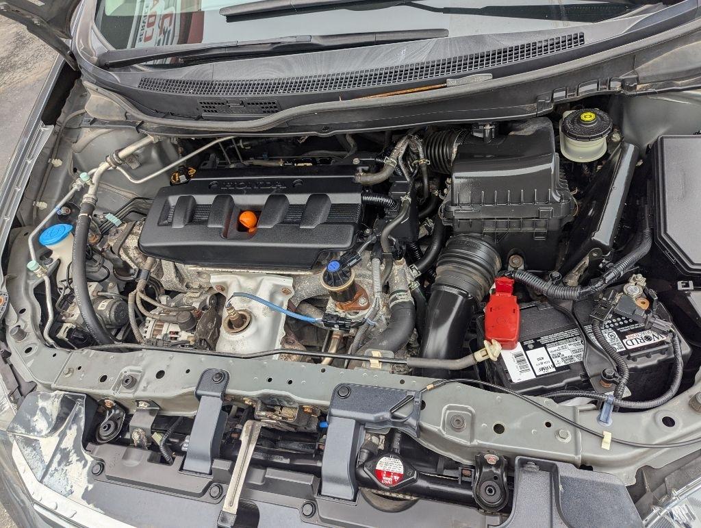 Honda Civic LX Sedan 5-Speed AT 2012