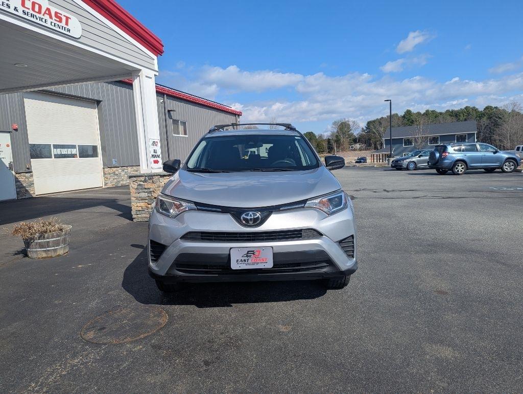 Toyota RAV4 LE AWD 2018