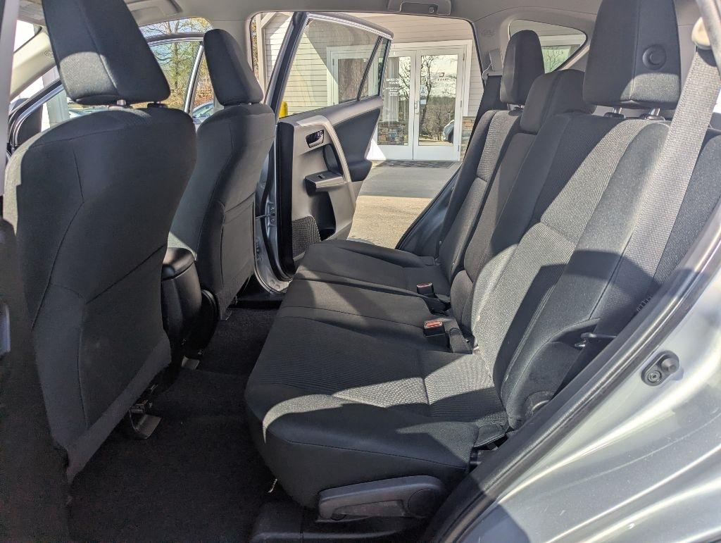 Toyota RAV4 LE AWD 2018