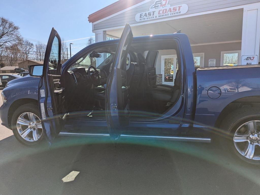RAM 1500 Sport Crew Cab SWB 4WD 2016