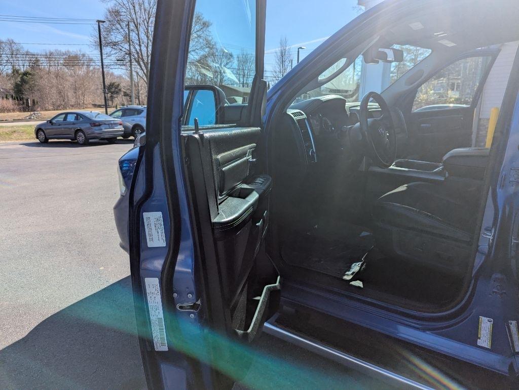 RAM 1500 Sport Crew Cab SWB 4WD 2016