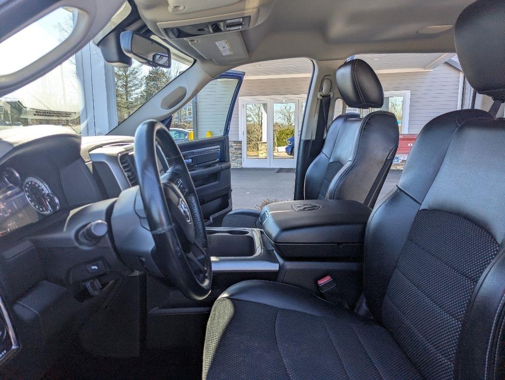 RAM 1500 Sport Crew Cab SWB 4WD 2016