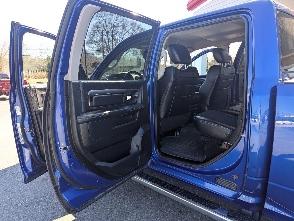 RAM 1500 Sport Crew Cab SWB 4WD 2016