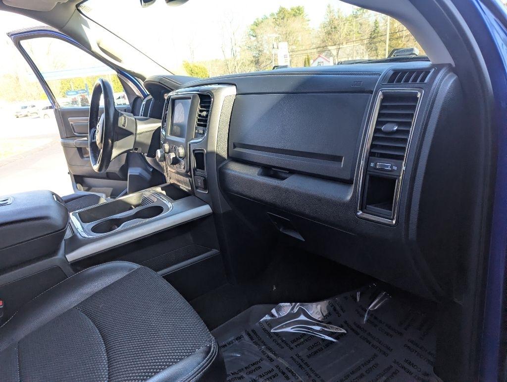 RAM 1500 Sport Crew Cab SWB 4WD 2016