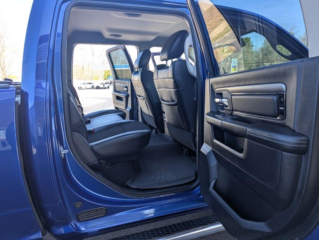 RAM 1500 Sport Crew Cab SWB 4WD 2016