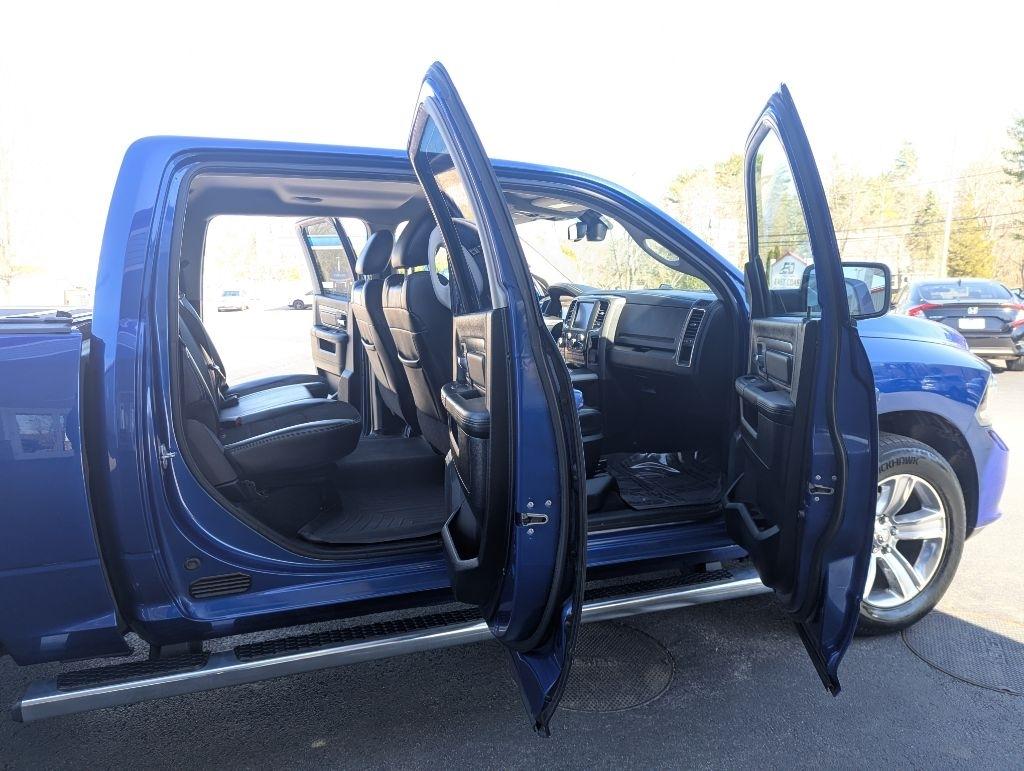 RAM 1500 Sport Crew Cab SWB 4WD 2016