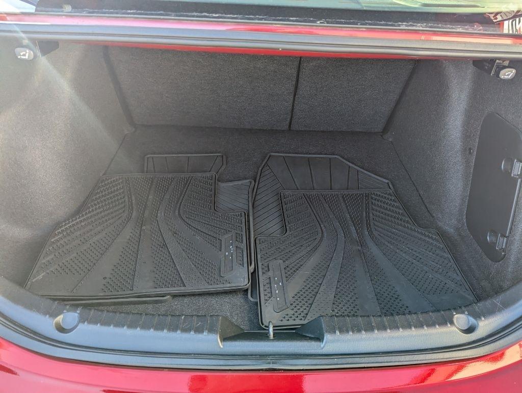 Mazda MAZDA3 I Grand Touring AT 4-Door 2015