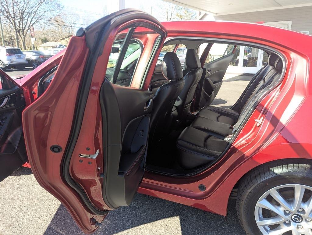 Mazda MAZDA3 I Grand Touring AT 4-Door 2015