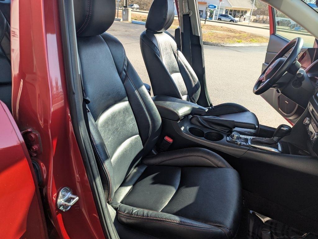 Mazda MAZDA3 I Grand Touring AT 4-Door 2015