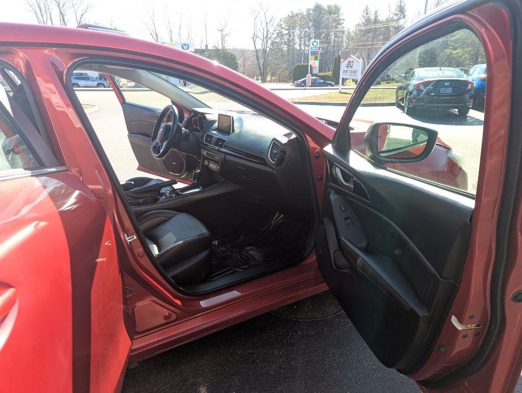 Mazda MAZDA3 I Grand Touring AT 4-Door 2015