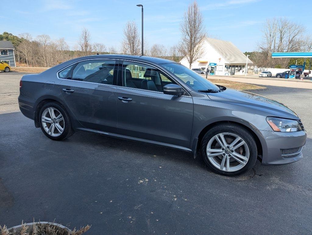 Volkswagen Passat TDI SE 6A w/ Sunroof 2015