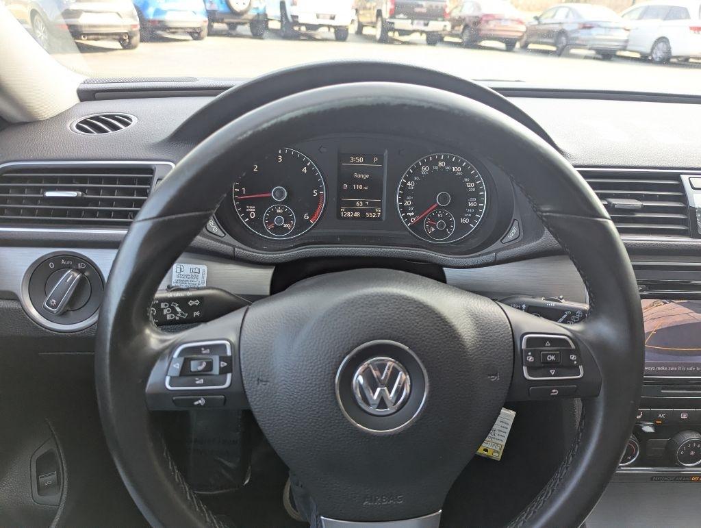 Volkswagen Passat TDI SE 6A w/ Sunroof 2015