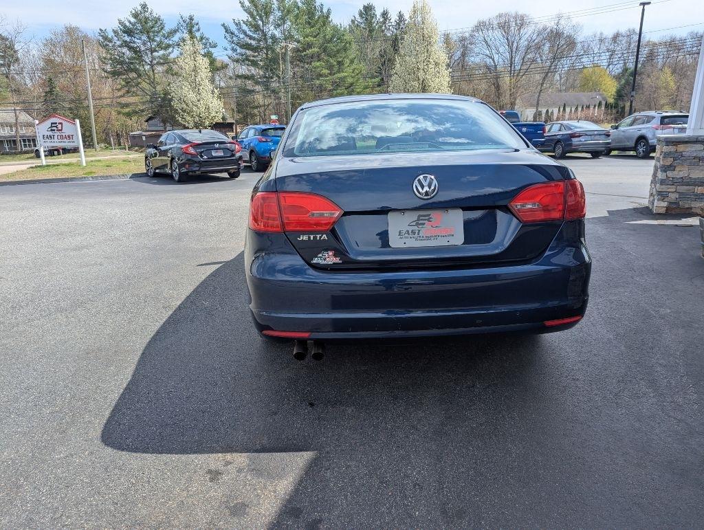 Volkswagen Jetta S 2012