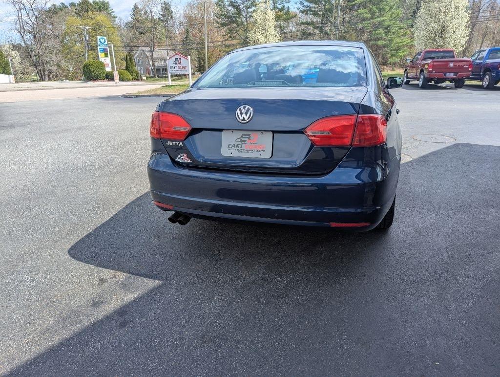 Volkswagen Jetta S 2012