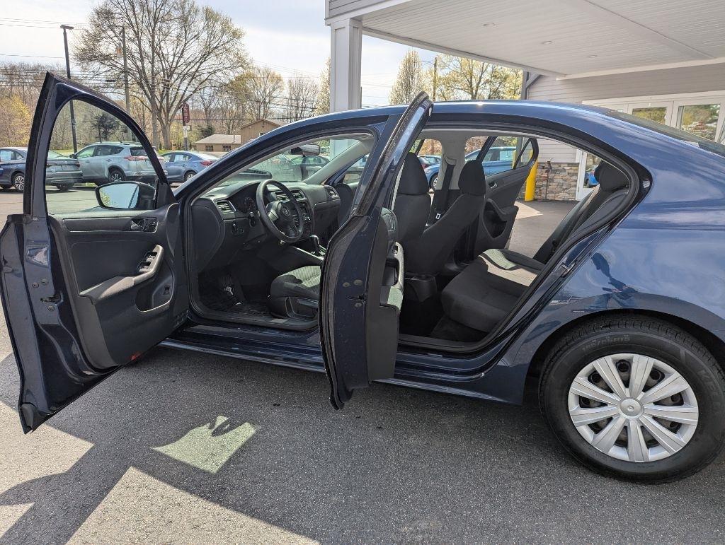 Volkswagen Jetta S 2012