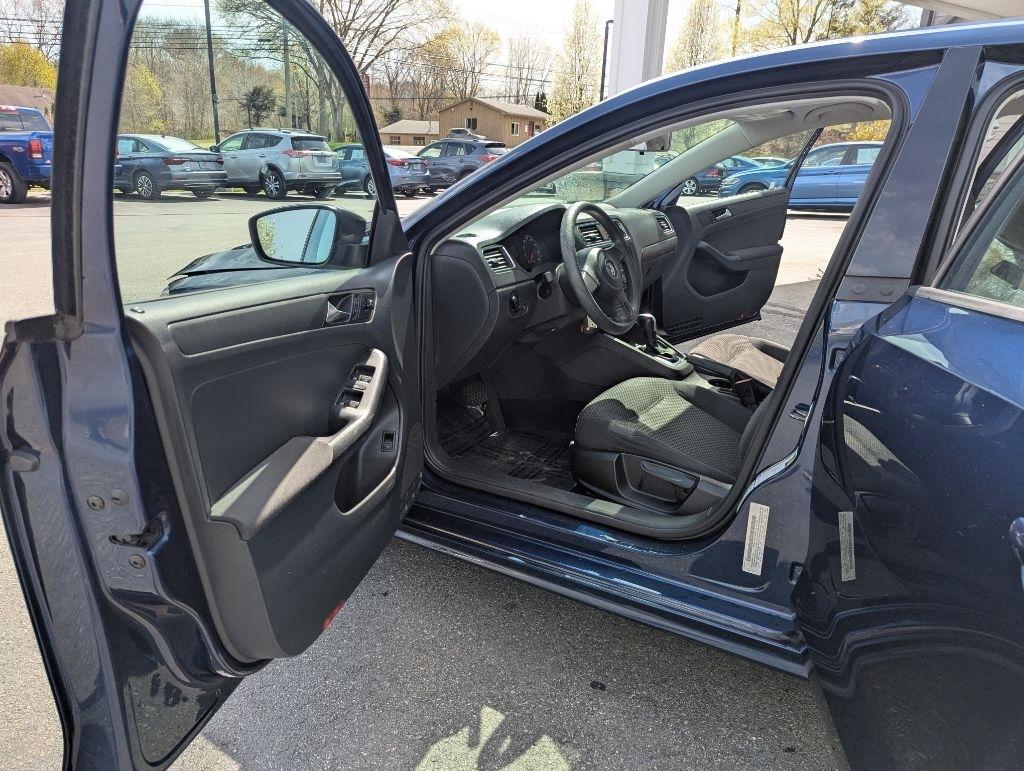 Volkswagen Jetta S 2012