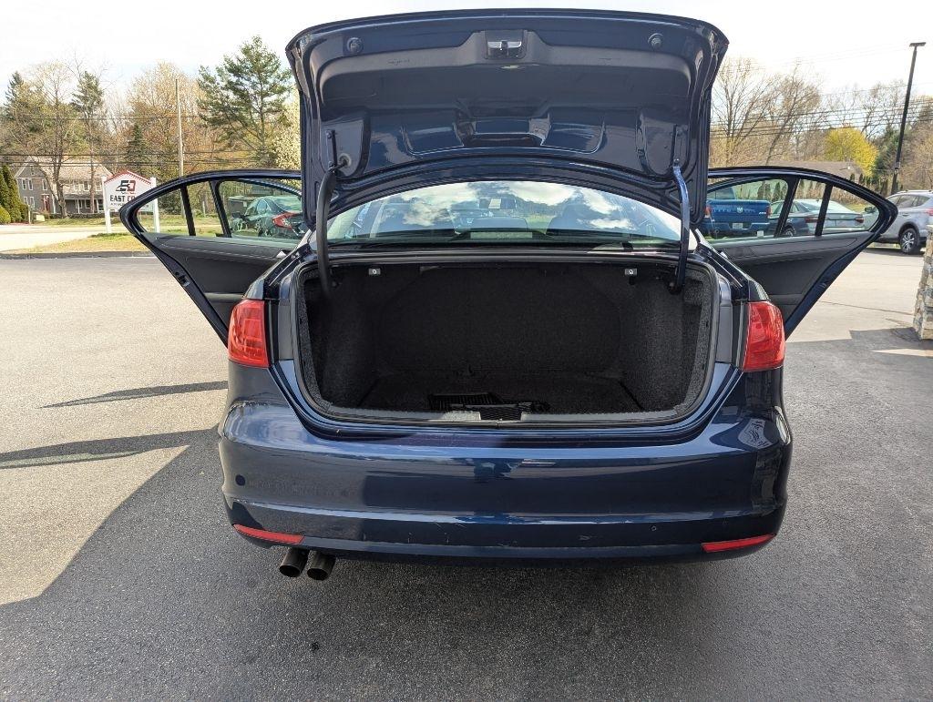 Volkswagen Jetta S 2012