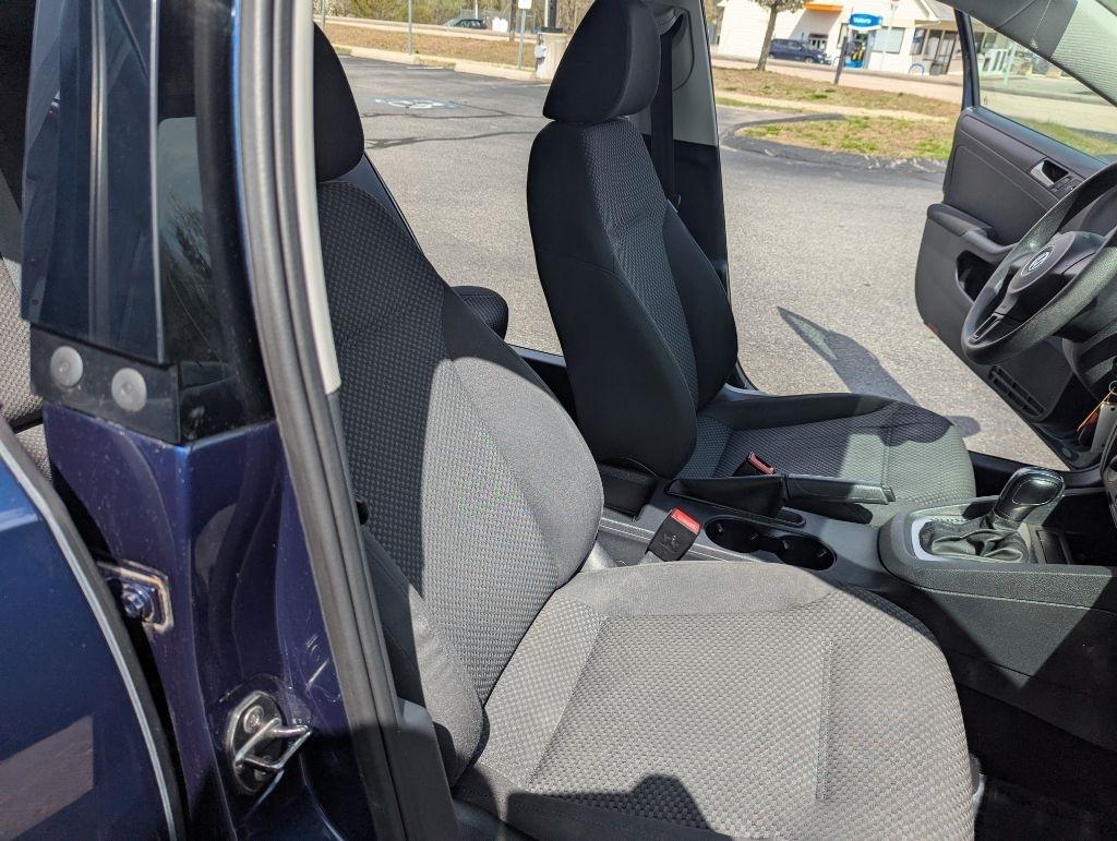 Volkswagen Jetta S 2012