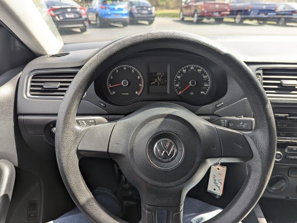 Volkswagen Jetta S 2012