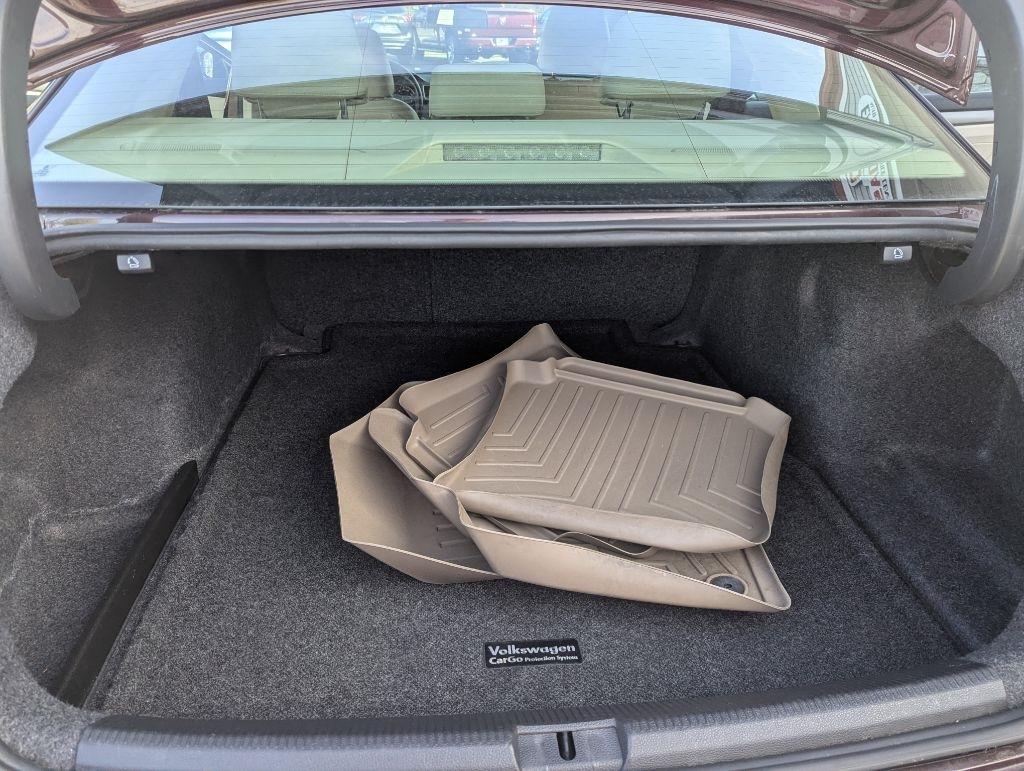 Volkswagen Passat 2.5L SE AT 2014
