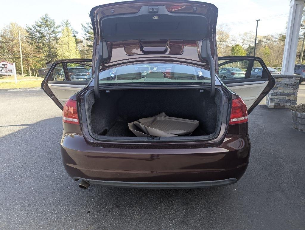 Volkswagen Passat 2.5L SE AT 2014
