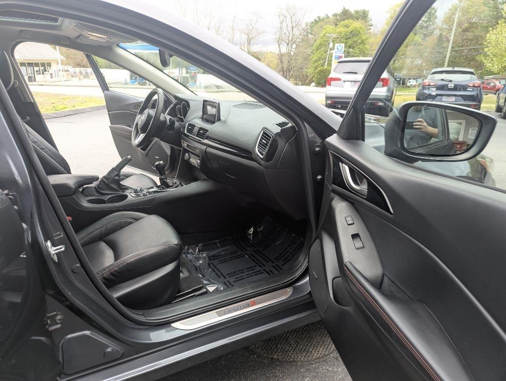 Mazda MAZDA3 I Grand Touring MT 4-Door 2014